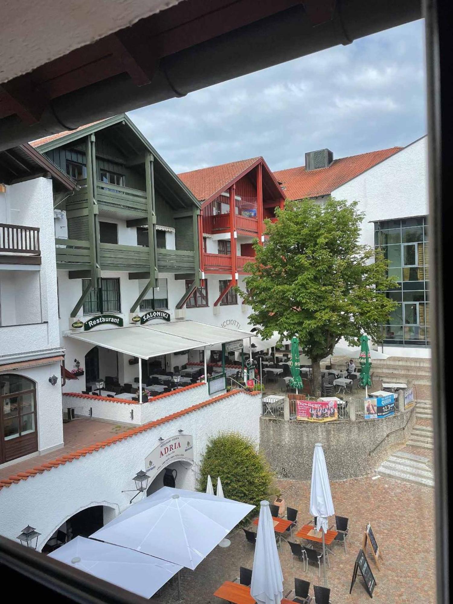 Appartement Am Brunnenplatzl Mit Bademantelzugang บัด กรีสบาค ภายนอก รูปภาพ